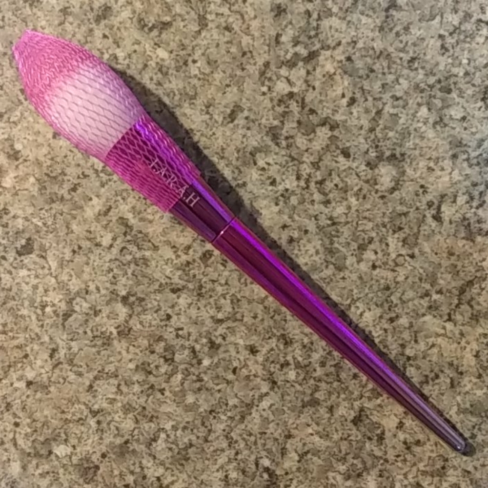 F.A.R.A.H. 50F Powder brush